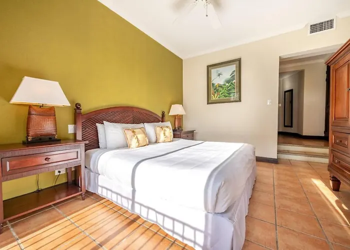 Sunshine Getaway- Lovely Golf Front Brasilito