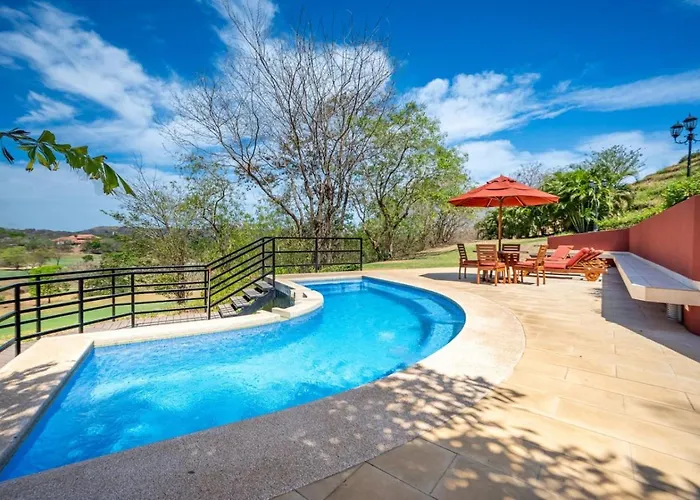 Sunshine Getaway- Lovely Golf Front Hébergement de vacances