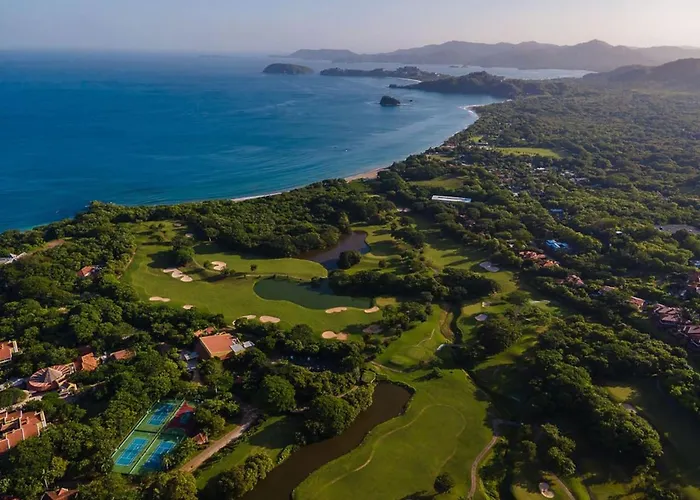 Sunshine Getaway- Lovely Golf Front *